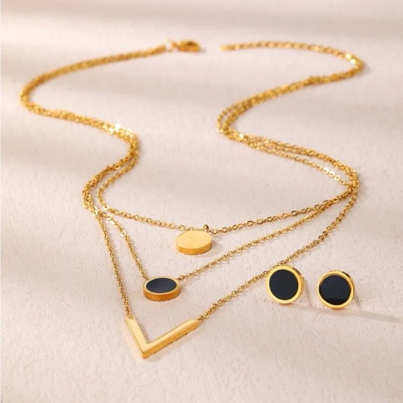 Gold plated layered necklace set - Picture 3 of 4